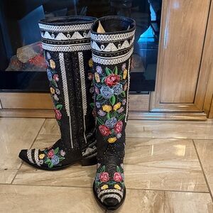 Double D Ranch Black Floral Embroidered Heeled Boots